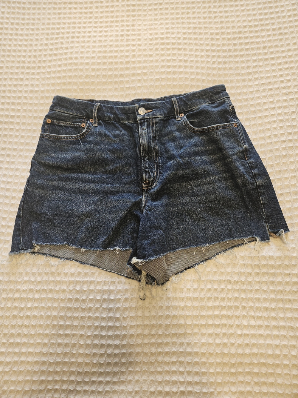American Eagle Outfitters Curvy Relaxed Cut Off Denim Shorts Blue Size 12